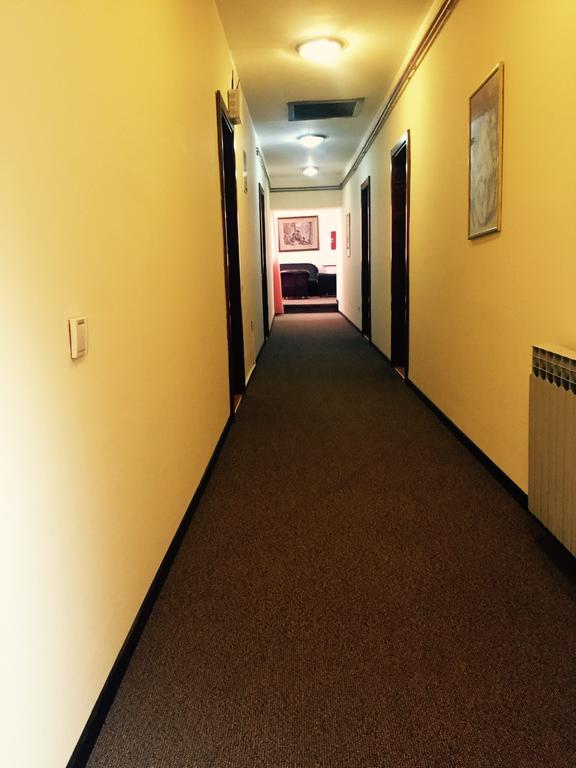 Accommodation Tara Белград Екстериор снимка