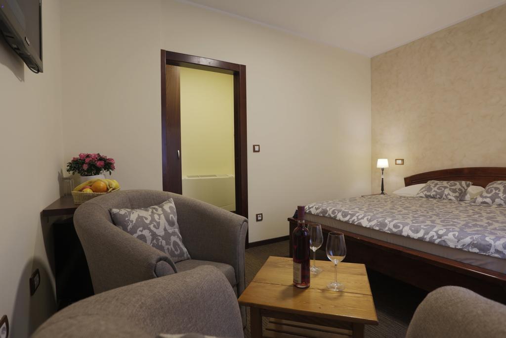 Accommodation Tara Белград Екстериор снимка